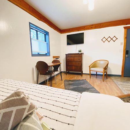 Flathead Lake Resort Woods Bay Εξωτερικό φωτογραφία
