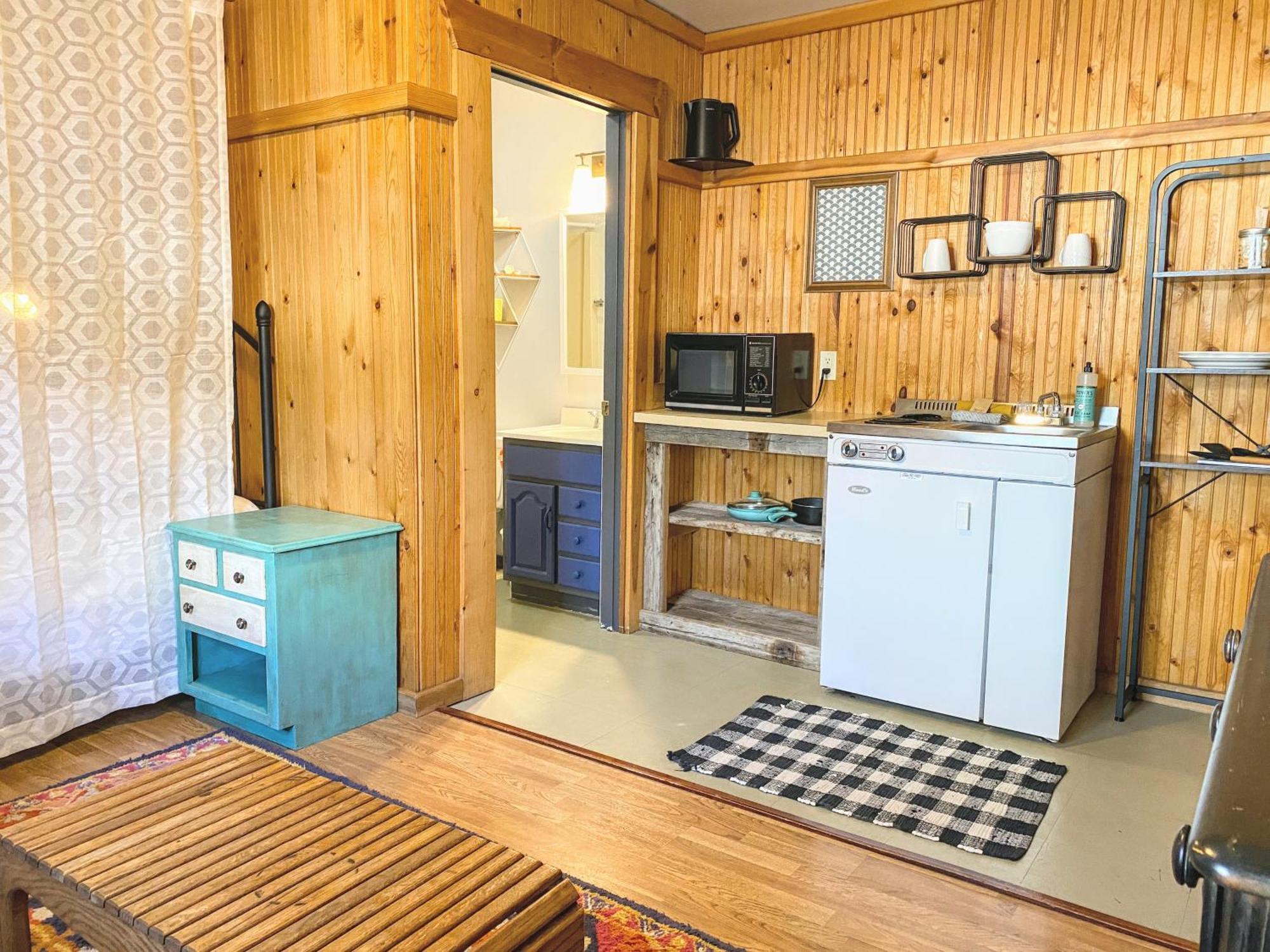 Flathead Lake Resort Woods Bay Εξωτερικό φωτογραφία